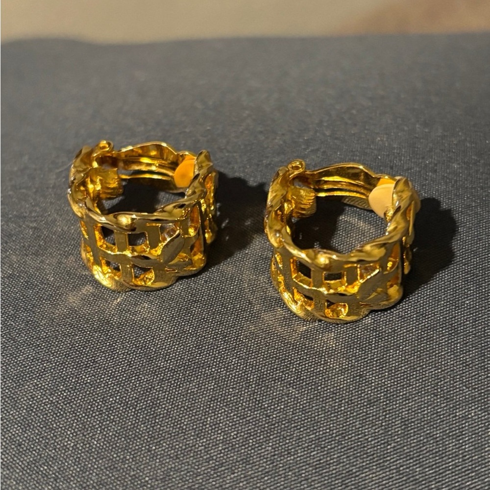 Givenchy vintage gold clip on earrings